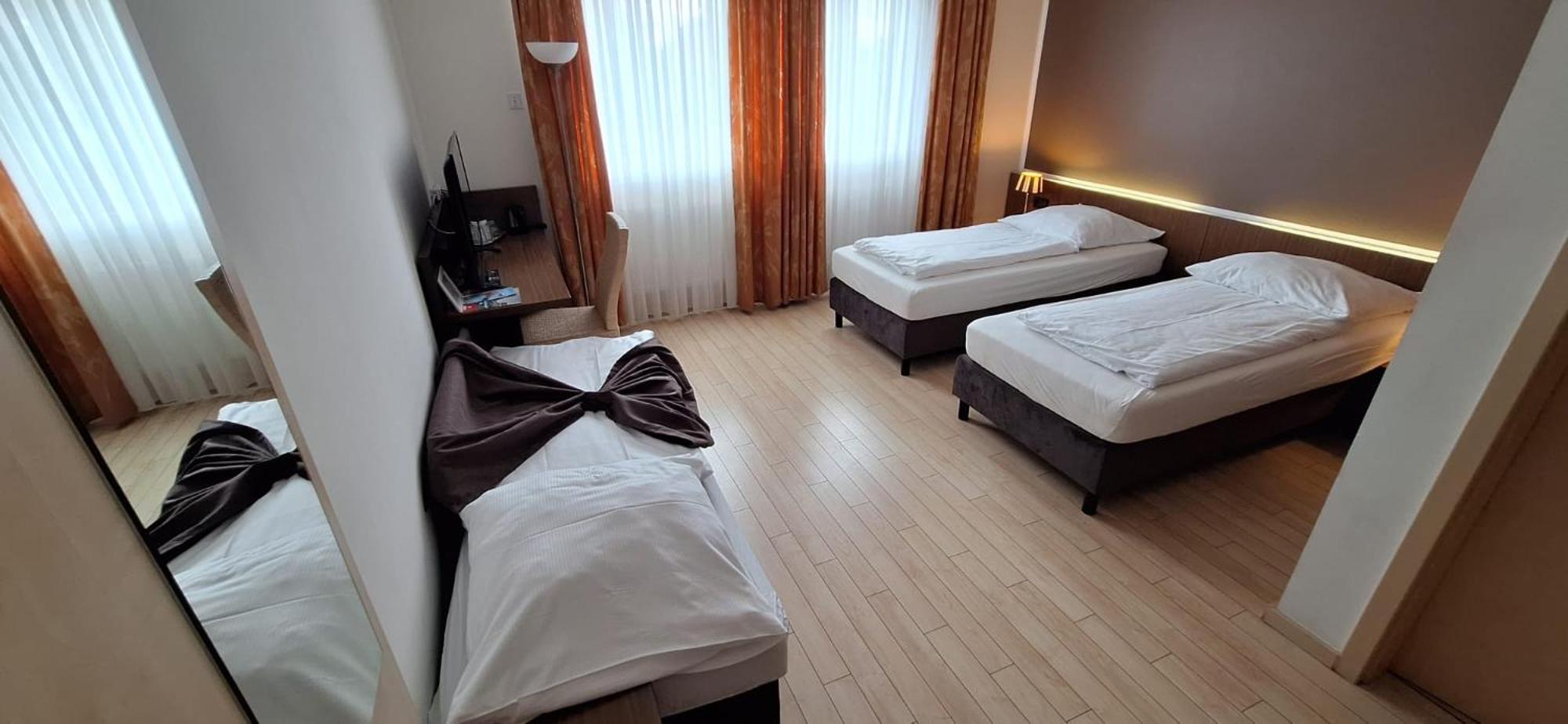 Haus Fabry Hotel Hilden Ngoại thất bức ảnh